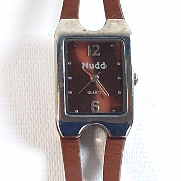 Mudd Brown Leather Band Quartz Ladies Wrist Watch, New Battery - Picture 2 of 10